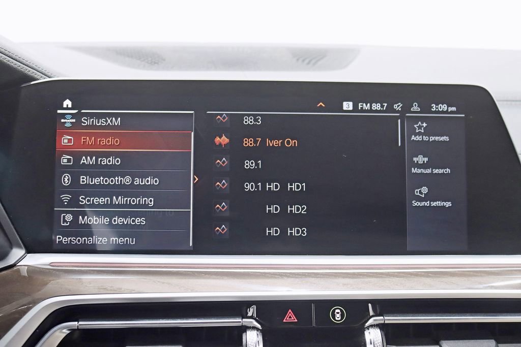 Used 2022 BMW X5 xDrive40i w/ M Sport Package AWD/4WD image 19