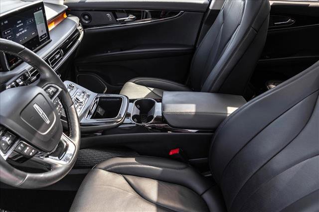 Used 2022 Lincoln Nautilus Reserve w/ Luxury Package AWD/4WD image 11