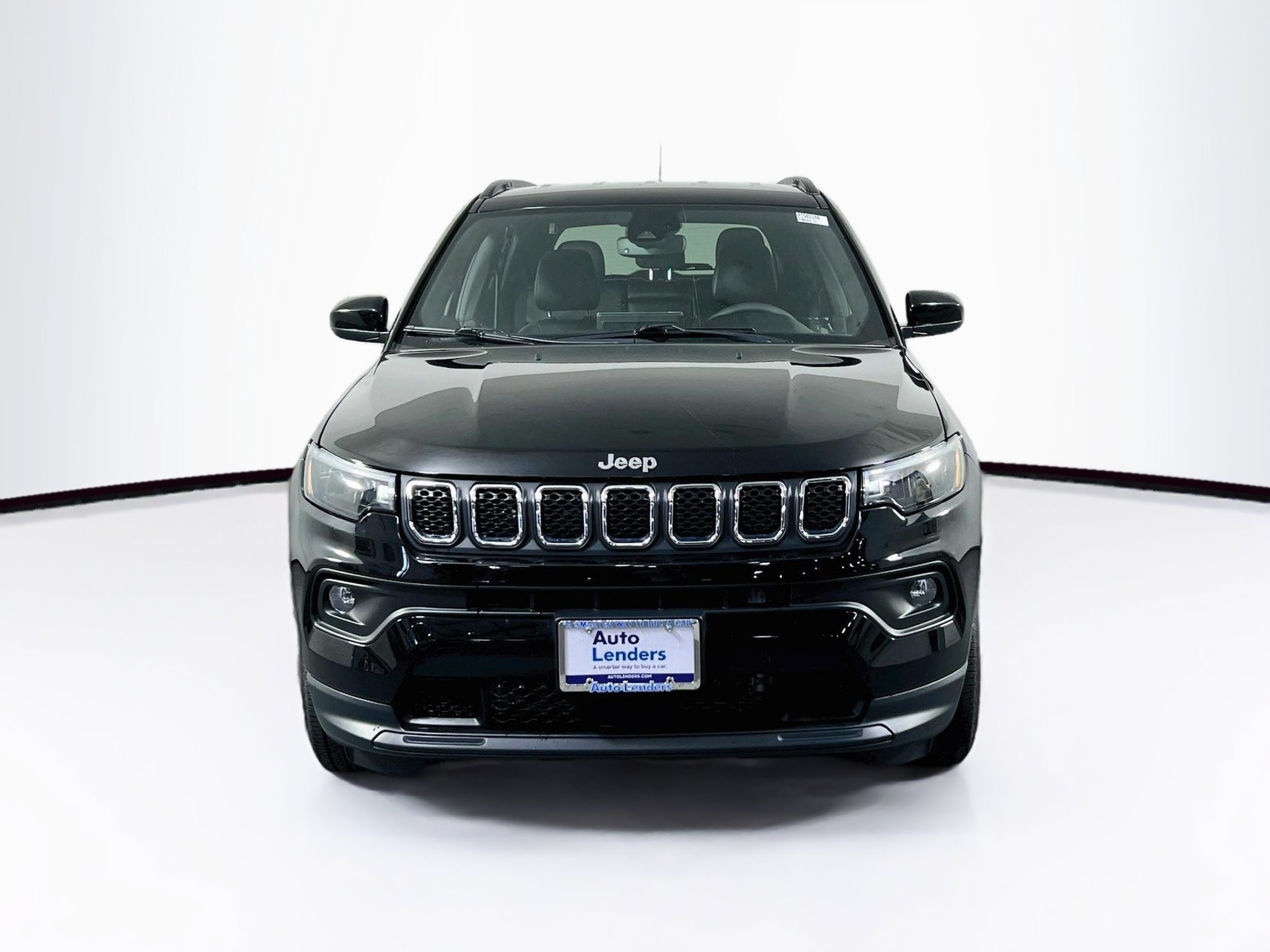 Used 2023 Jeep Compass Latitude AWD/4WD image 2