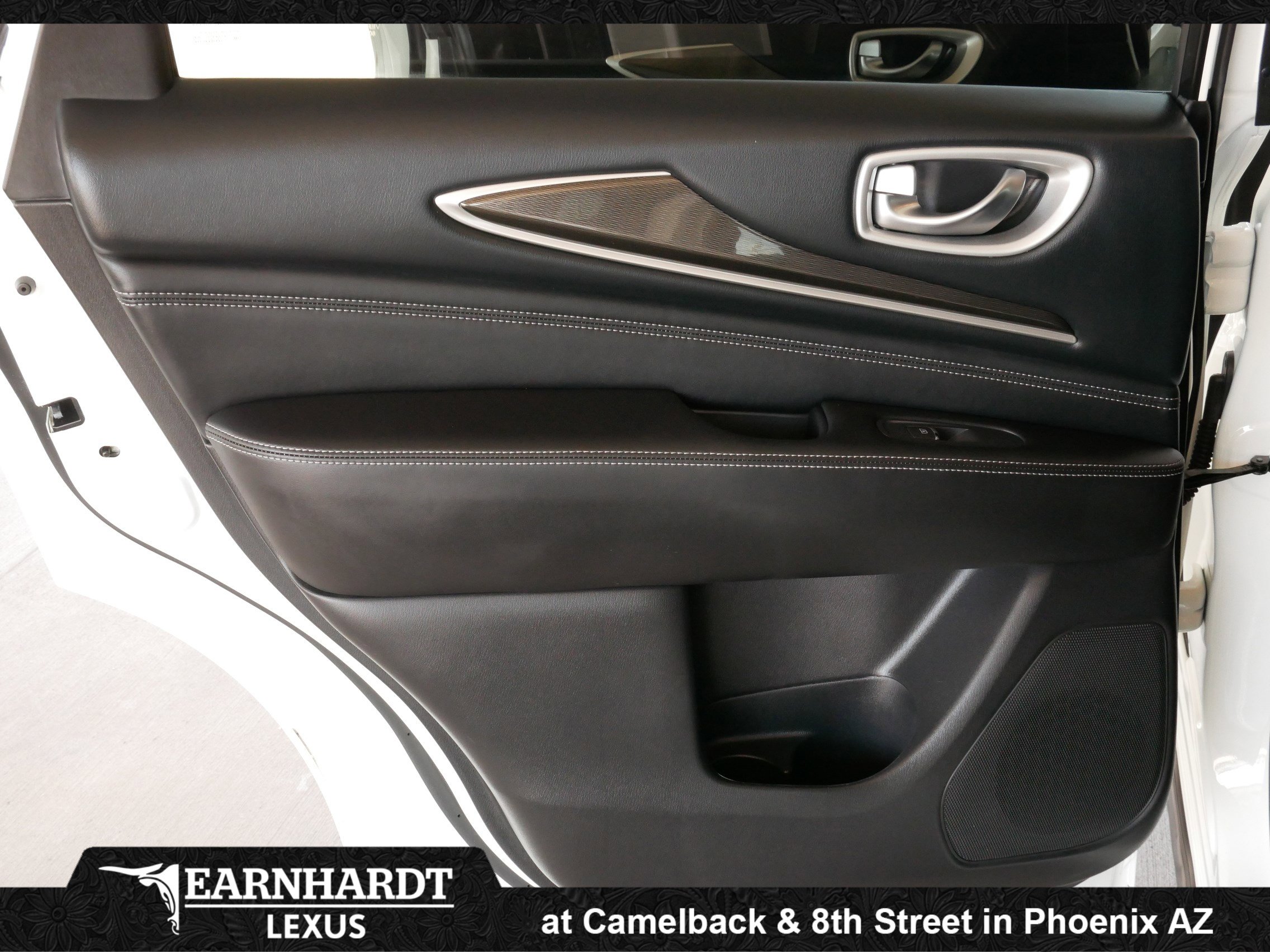 Used 2020 INFINITI QX60 Luxe w/ Essential Package FWD image 24