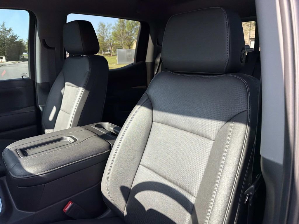 Used 2022 Chevrolet Silverado 1500 LTZ w/ Technology Package AWD/4WD image 25