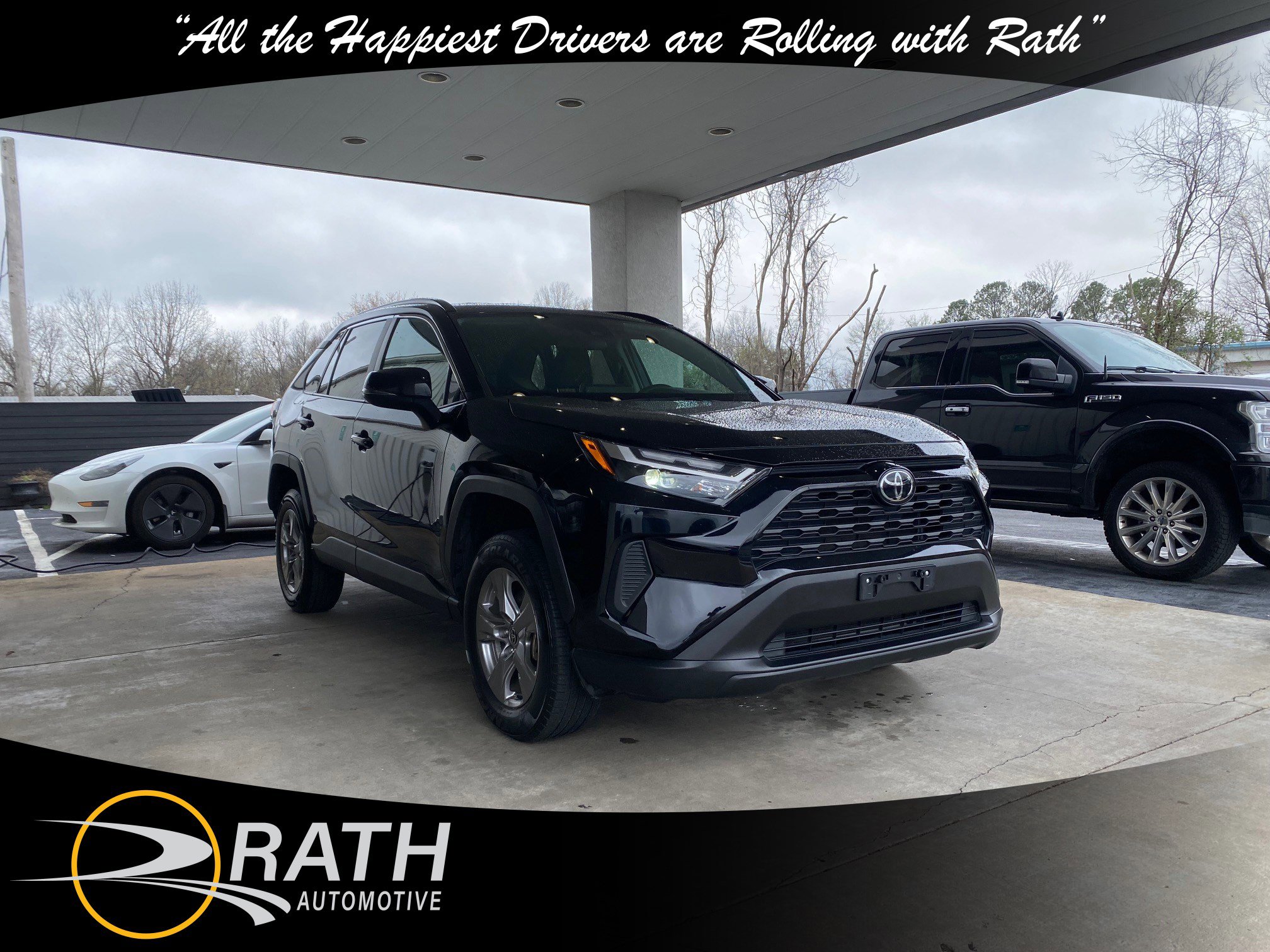 Used 2024 Toyota RAV4 XLE image 4