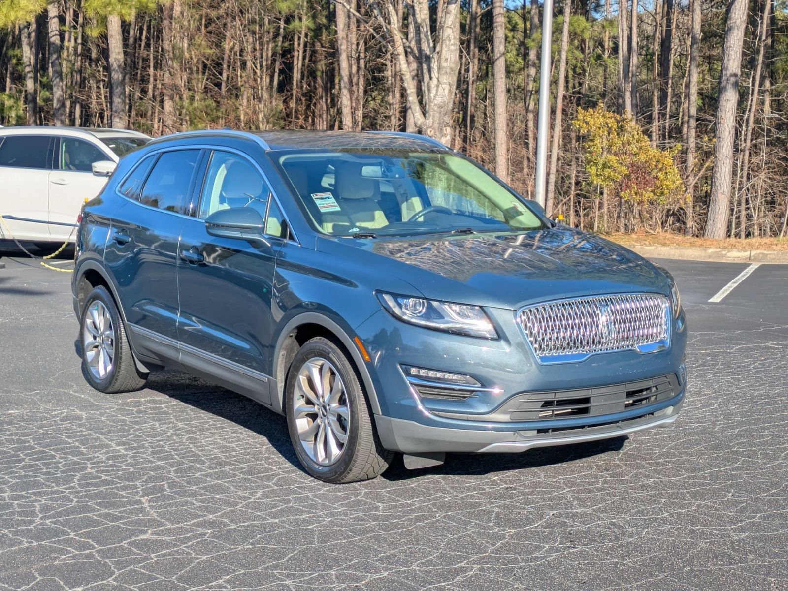 Used 2019 Lincoln MKC Select w/ Select Plus Package image 3