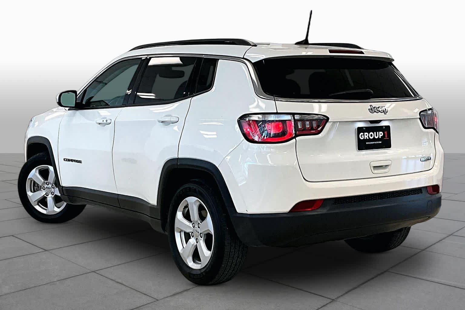 Used 2020 Jeep Compass Latitude FWD image 10