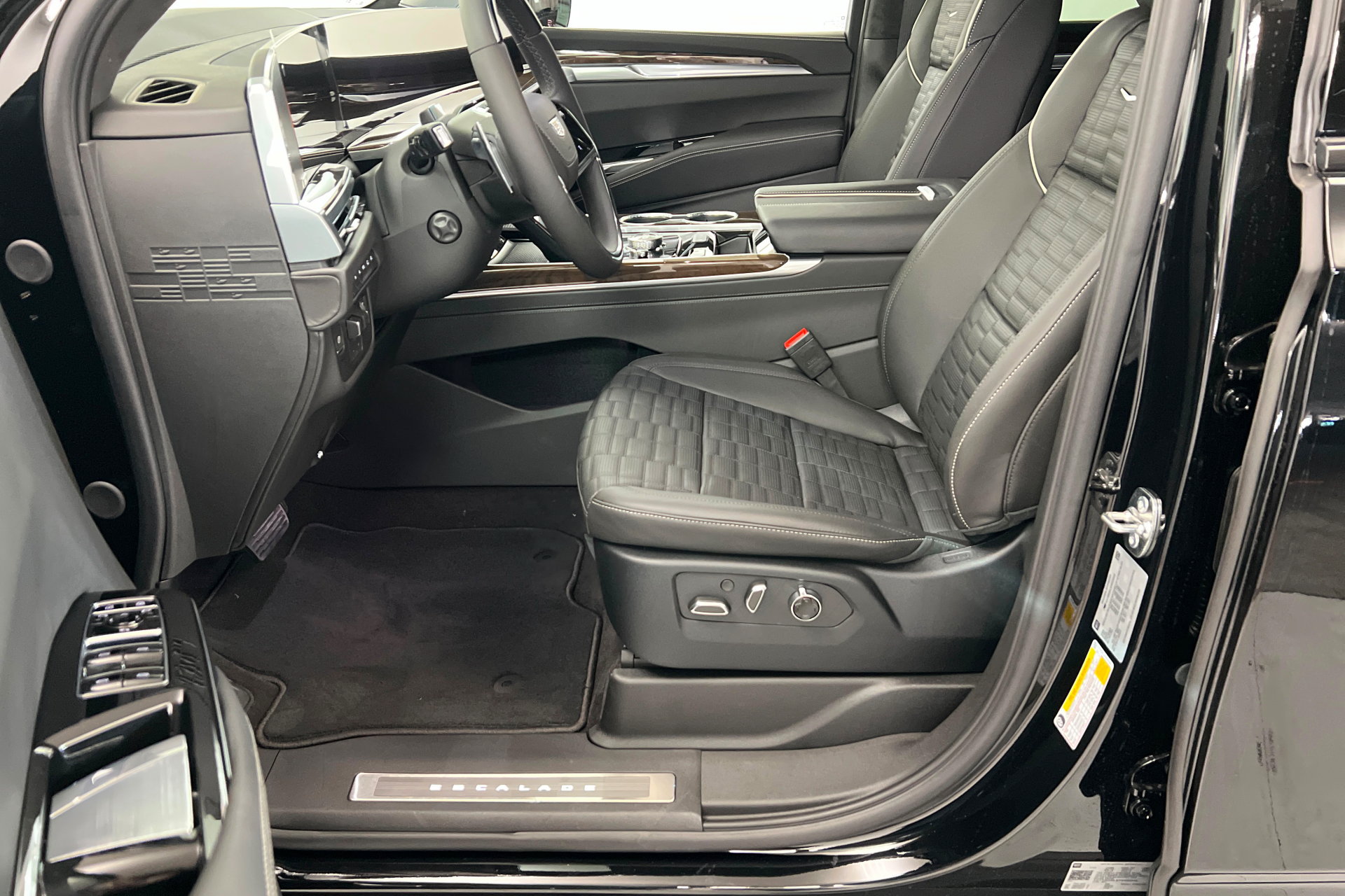 New 2026 Cadillac Escalade Platinum Sport AWD/4WD image 18