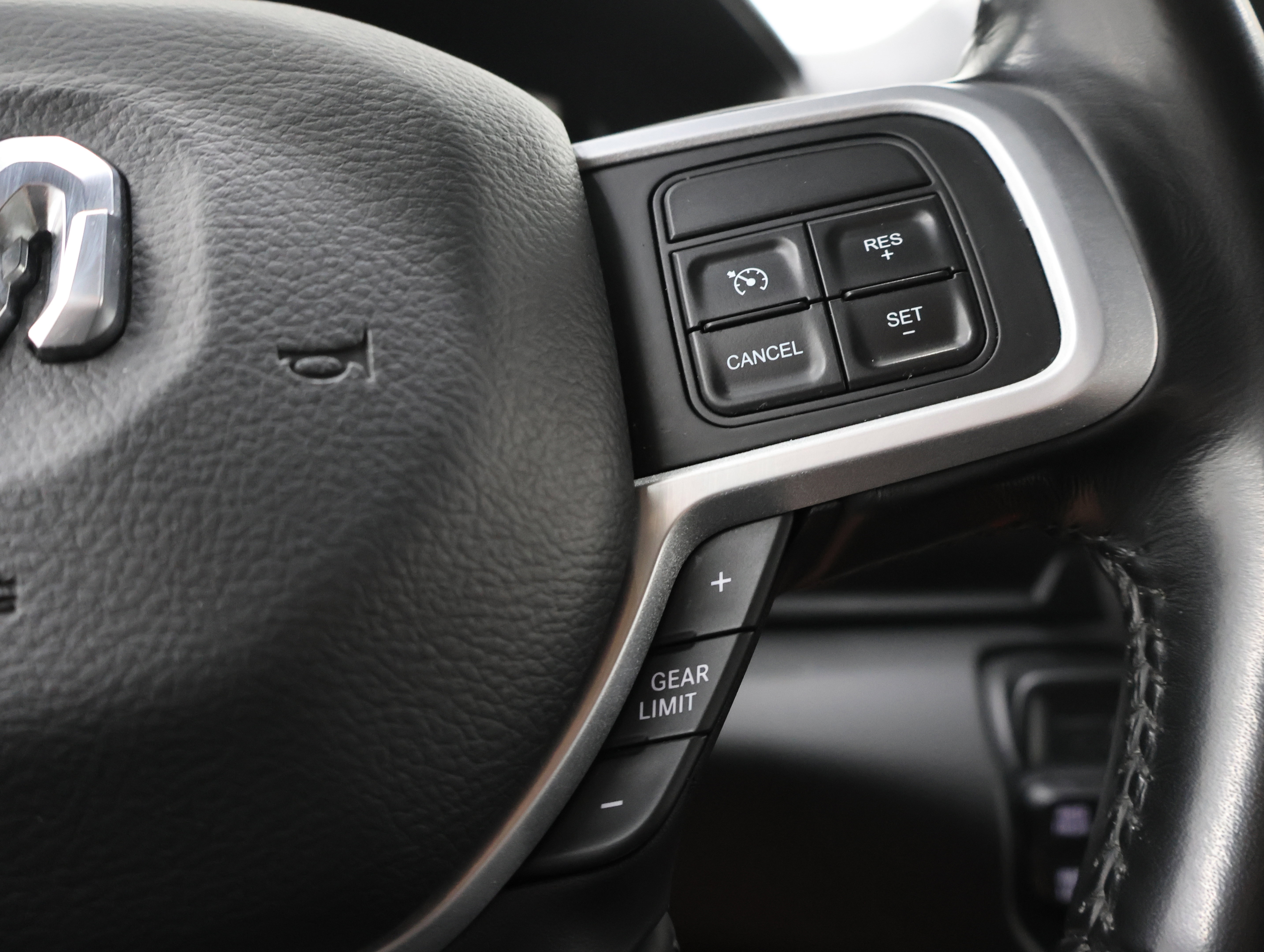 Used 2020 RAM 2500 Big Horn w/ Night Edition AWD/4WD image 14