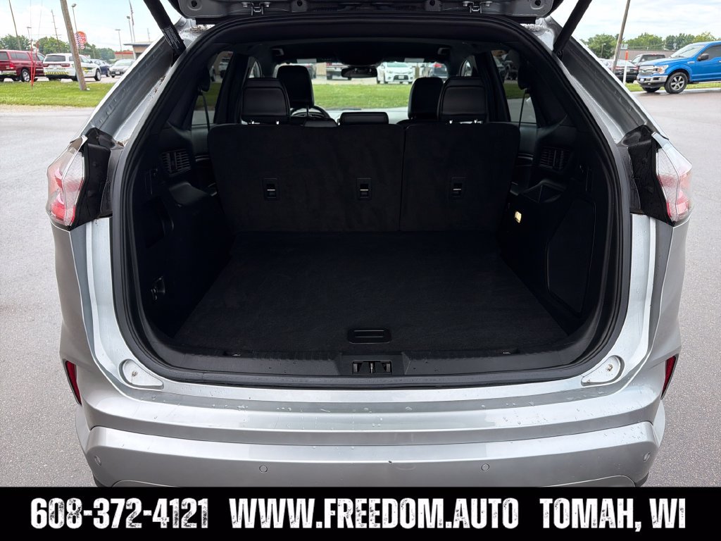 Used 2022 Ford Edge Titanium w/ Equipment Group 301A AWD/4WD image 22