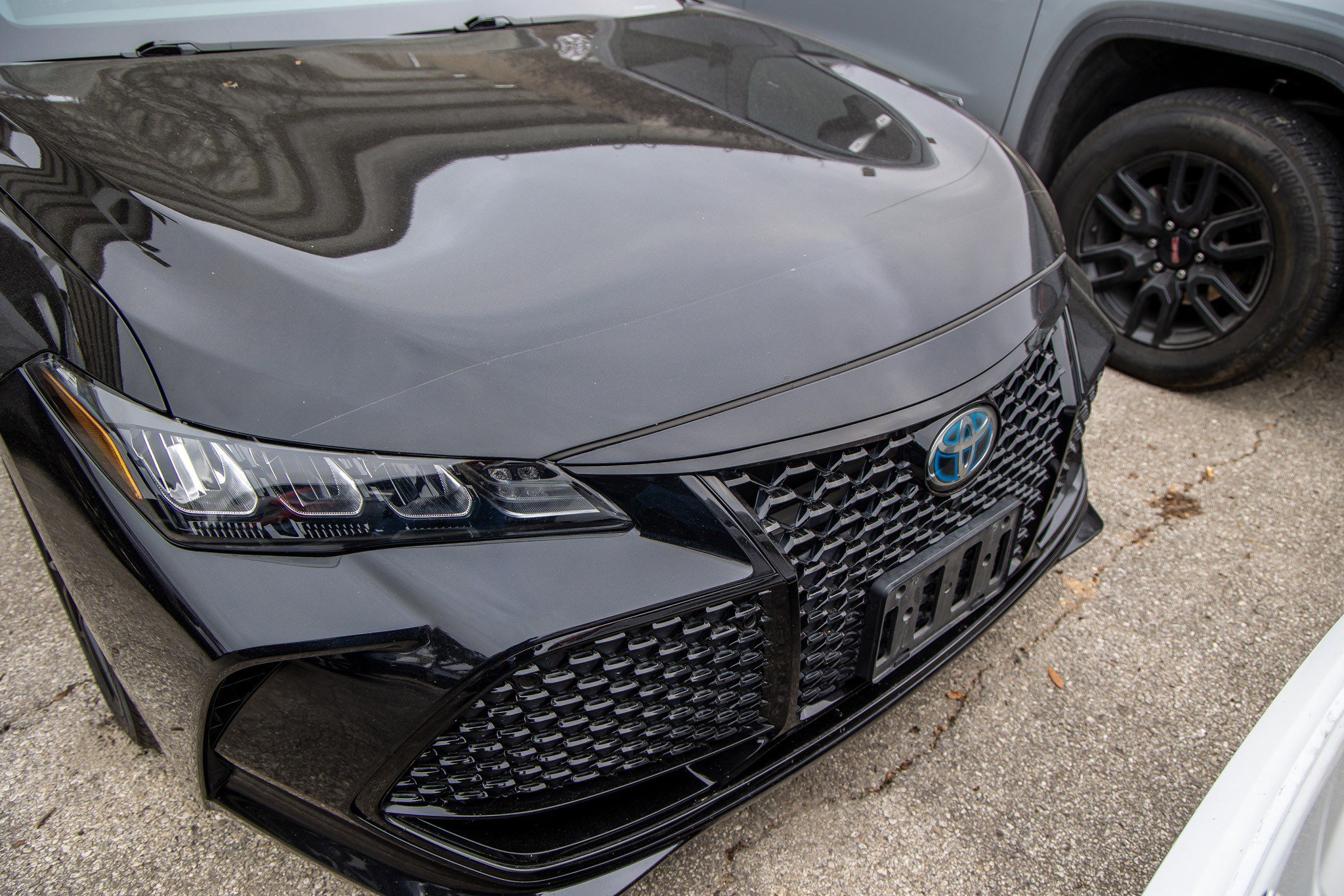 Used 2022 Toyota Avalon XSE image 10