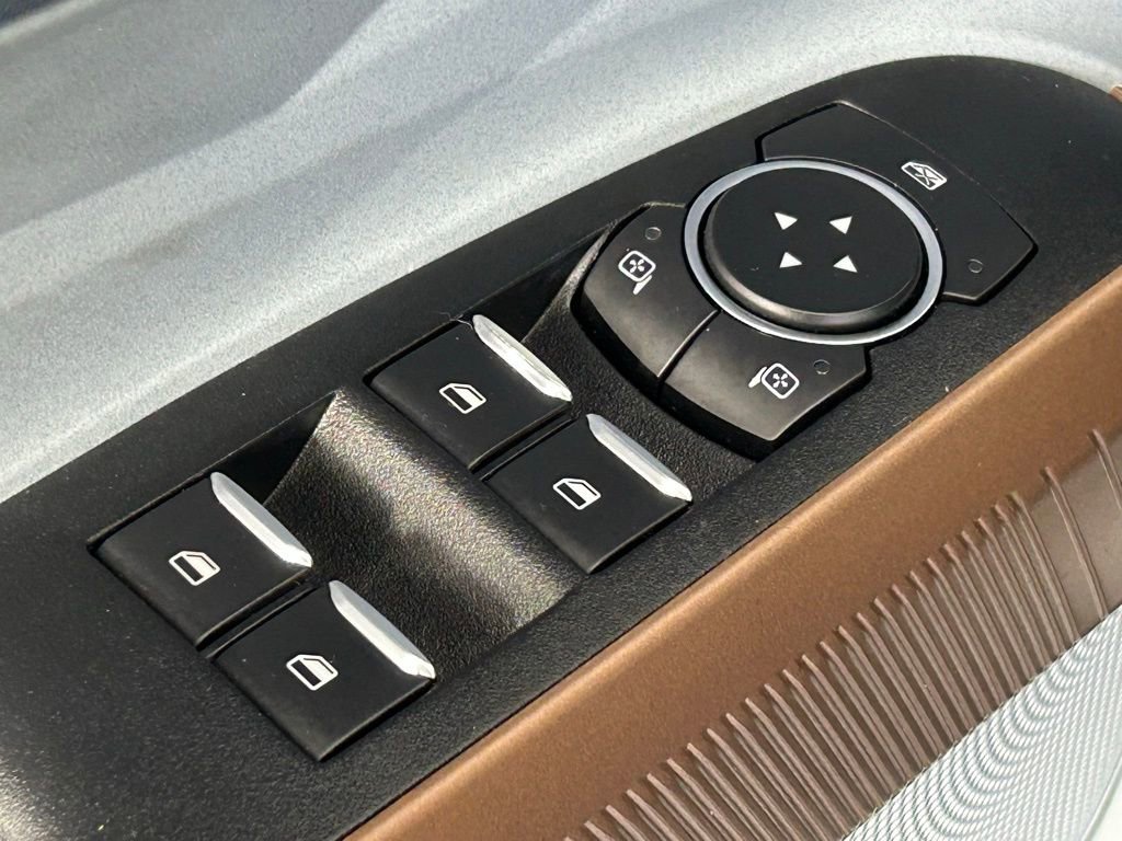 Used 2022 Ford Maverick Lariat image 32