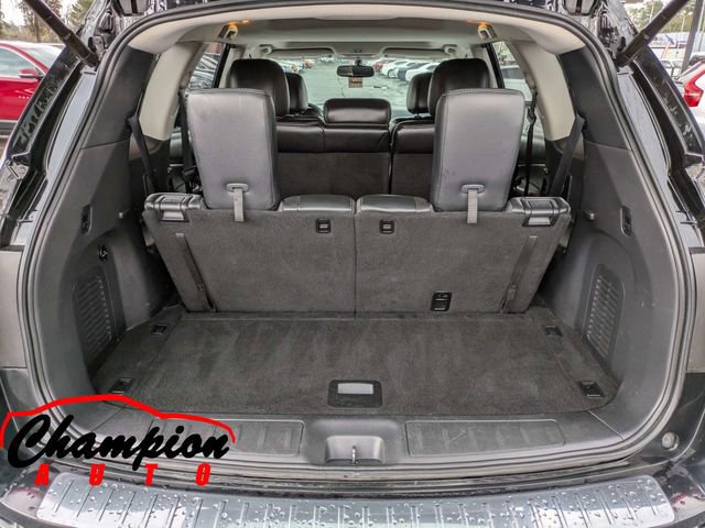 Used 2017 Nissan Pathfinder Platinum image 16