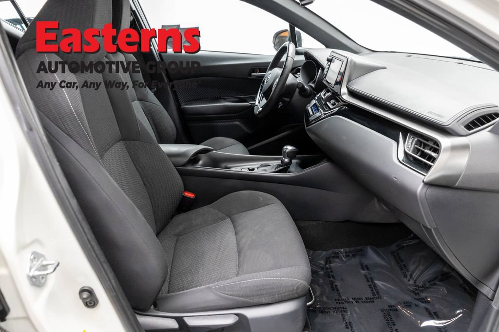 Used 2018 Toyota C-HR XLE FWD image 24