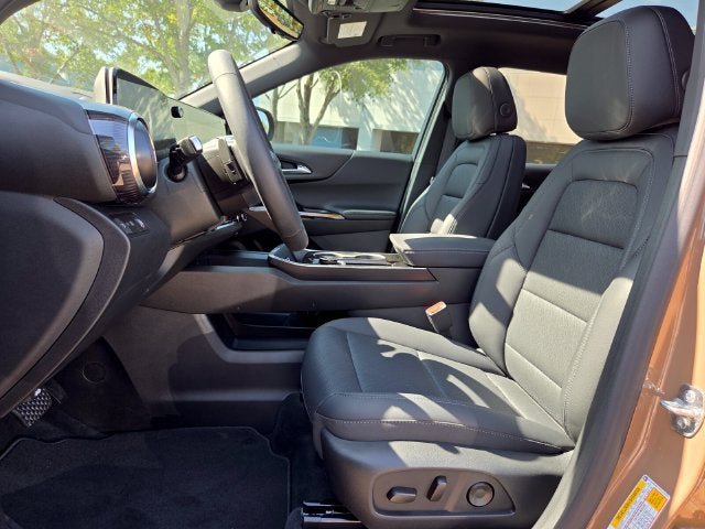 New 2027 Chevrolet Equinox LT w/ Convenience Package II FWD image 7