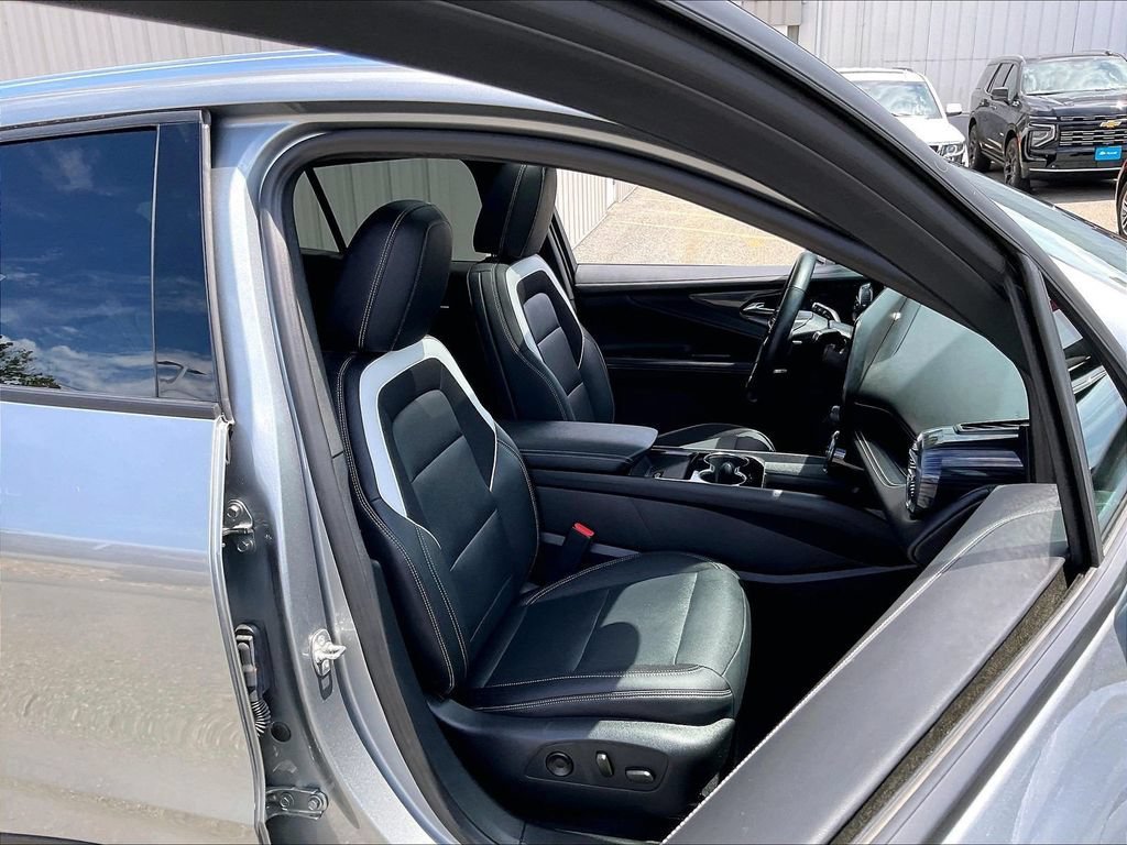 Used 2024 Chevrolet Blazer EV LT AWD/4WD image 11