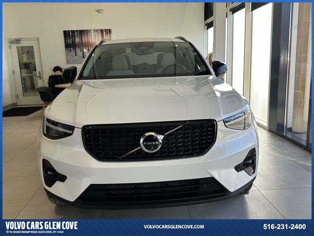 New 2025 Volvo XC40 B5 Ultra w/ Protection Package Premier image 7