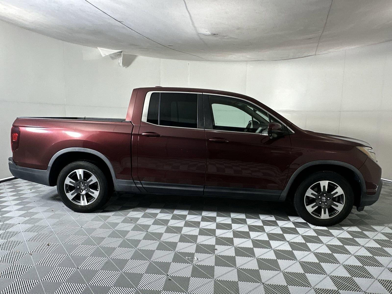 Used 2017 Honda Ridgeline RTL-T image 9