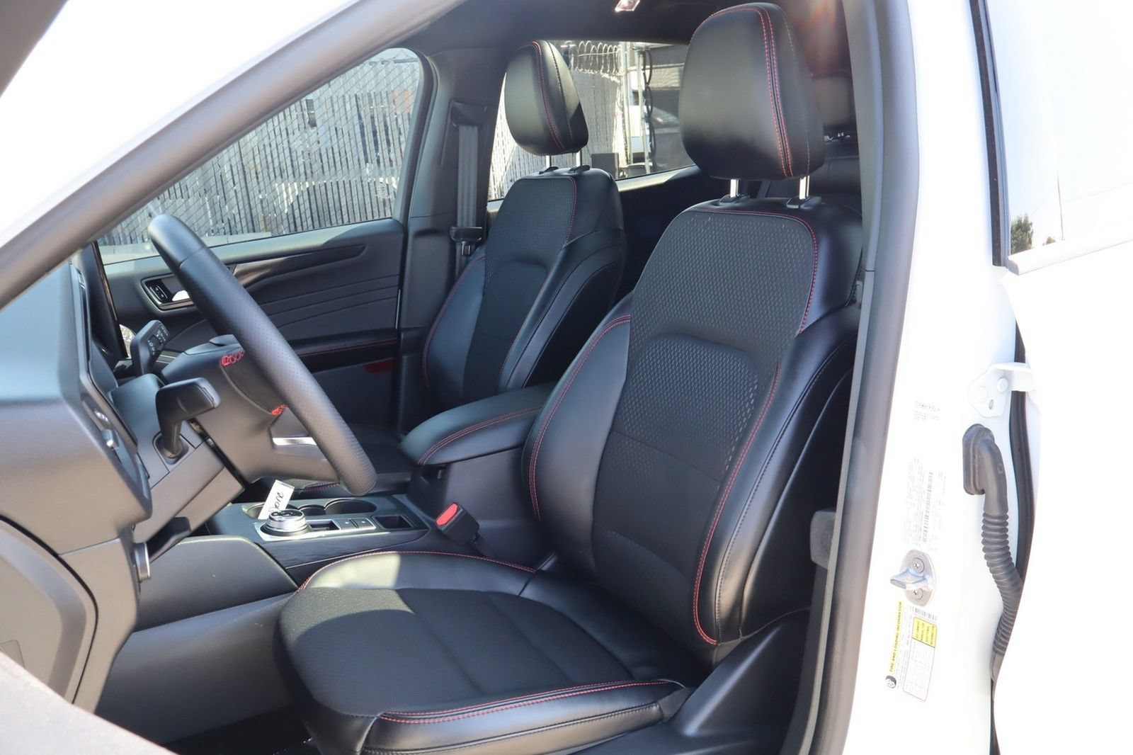 Used 2025 Ford Escape ST-Line w/ Equipment Group 301A FWD image 20