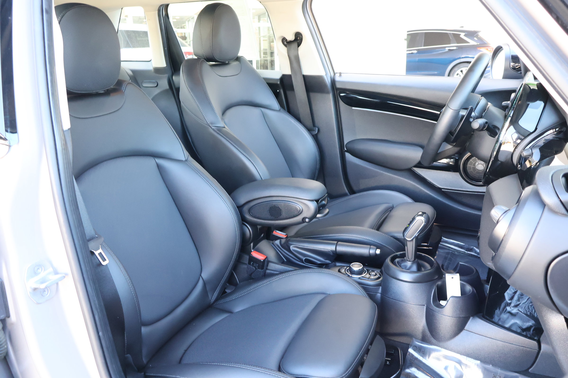 Used 2022 MINI Cooper S w/ Premium Package image 20