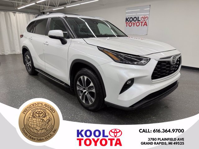 Used 2023 Toyota Highlander XLE