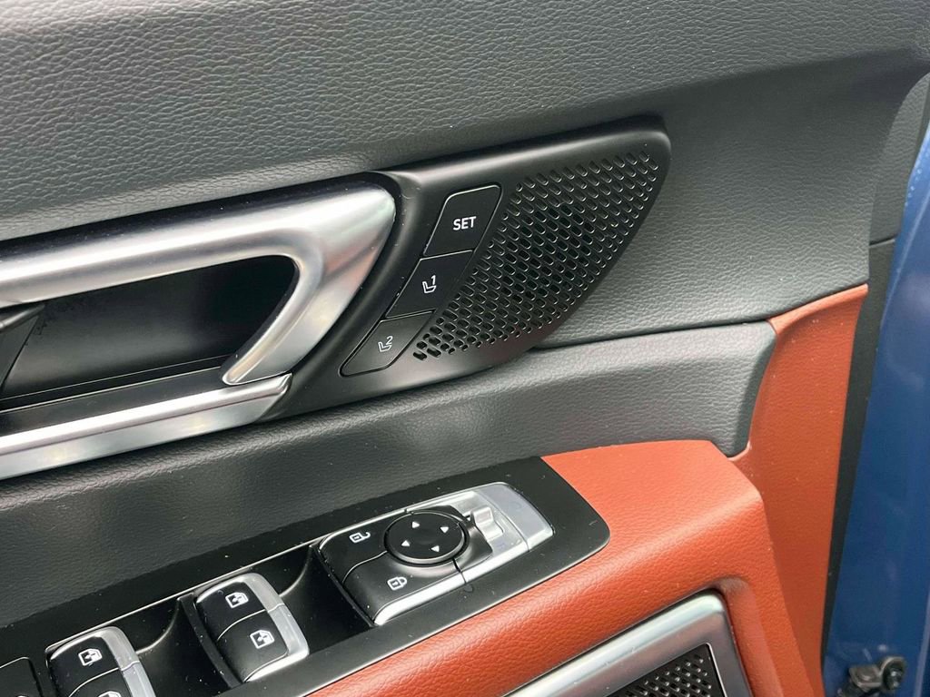 Used 2024 Kia Telluride SX image 16