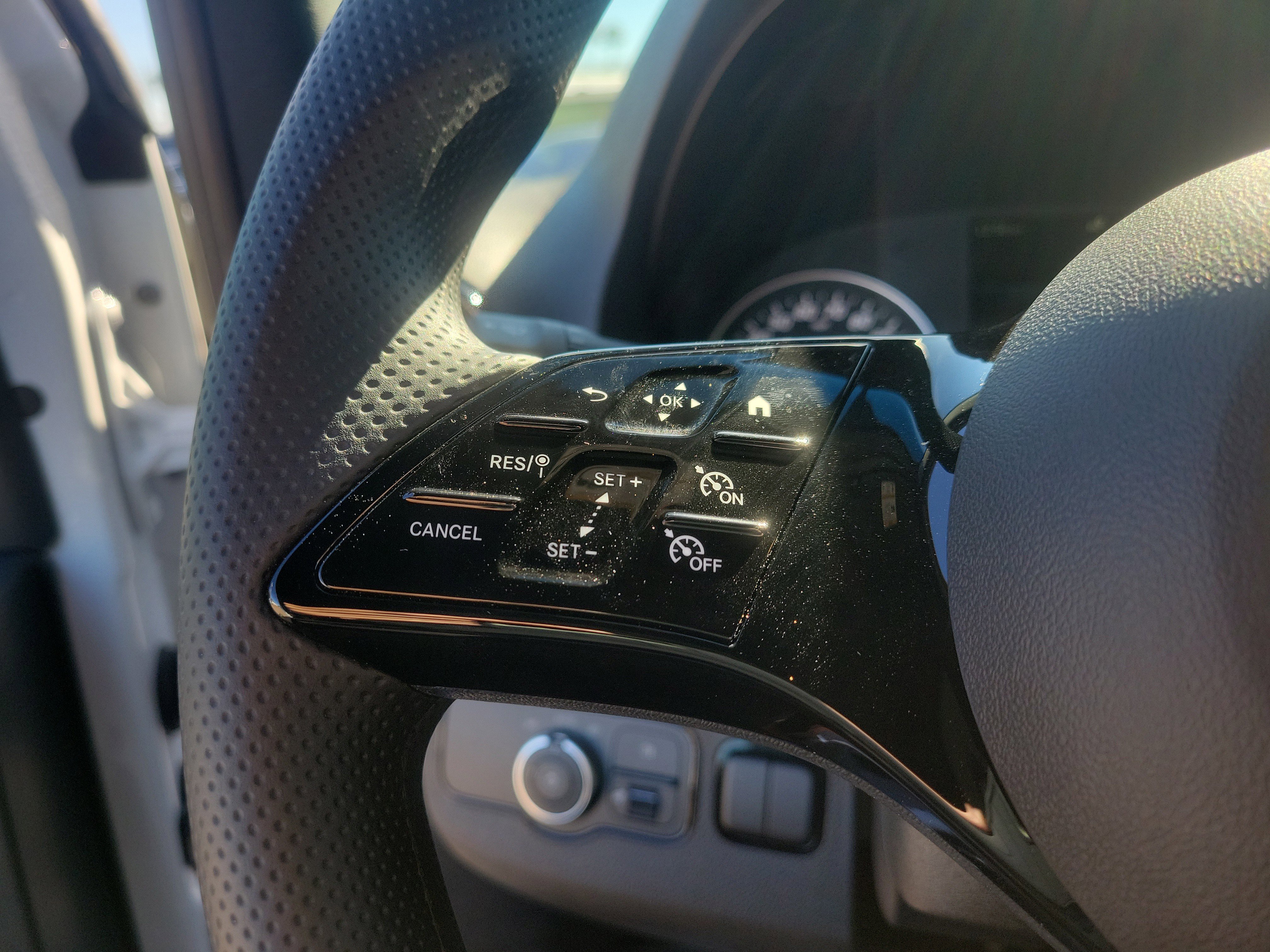 Used 2025 Mercedes-Benz Sprinter 2500 image 32