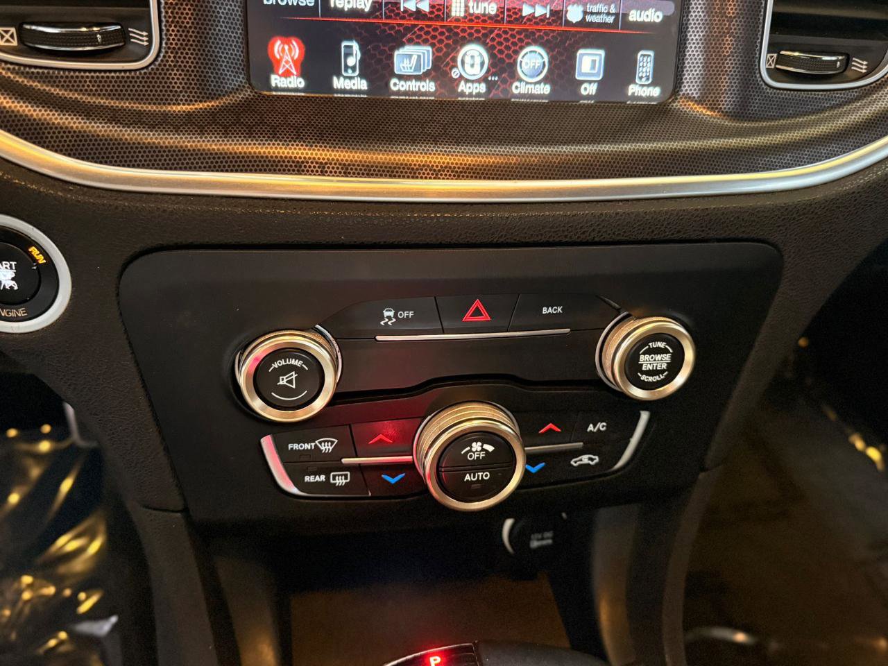 Used 2016 Dodge Charger SXT RWD image 32