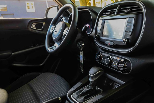 Used 2021 Kia Soul S image 25