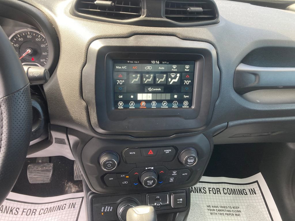 Used 2018 Jeep Renegade Latitude w/ Cold Weather Group image 23