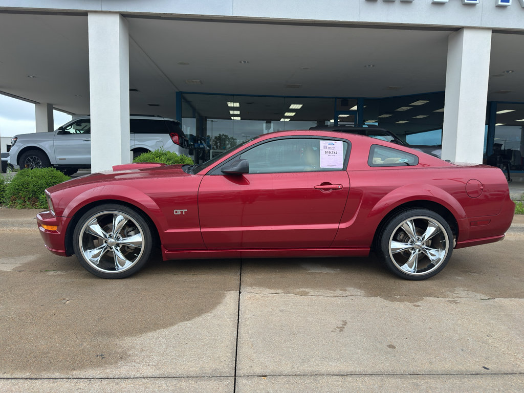Used 2007 Ford Mustang GT RWD image 11