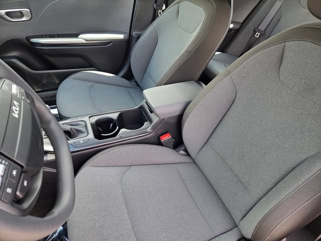 New 2026 Kia K4 FWD image 17
