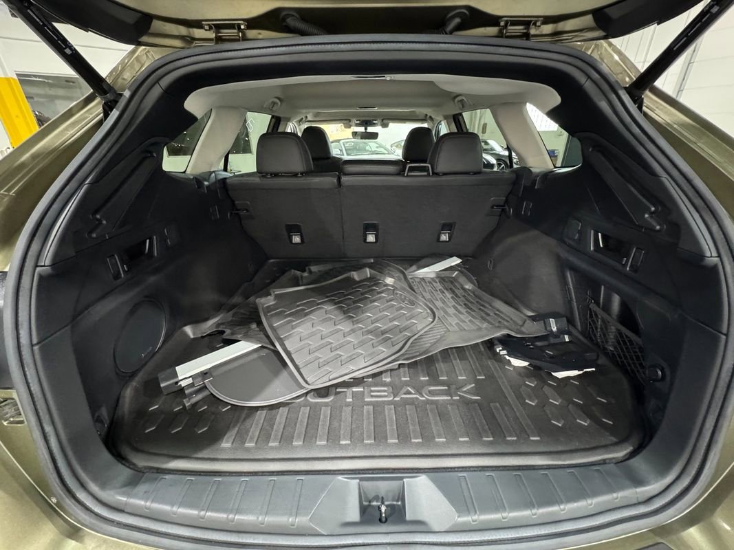 Used 2021 Subaru Outback Limited image 39