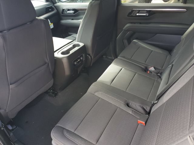New 2026 Chevrolet Suburban LS RWD image 7