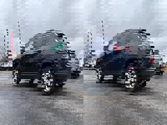 Used 2018 Jeep Compass Latitude w/ Cold Weather Group image 5