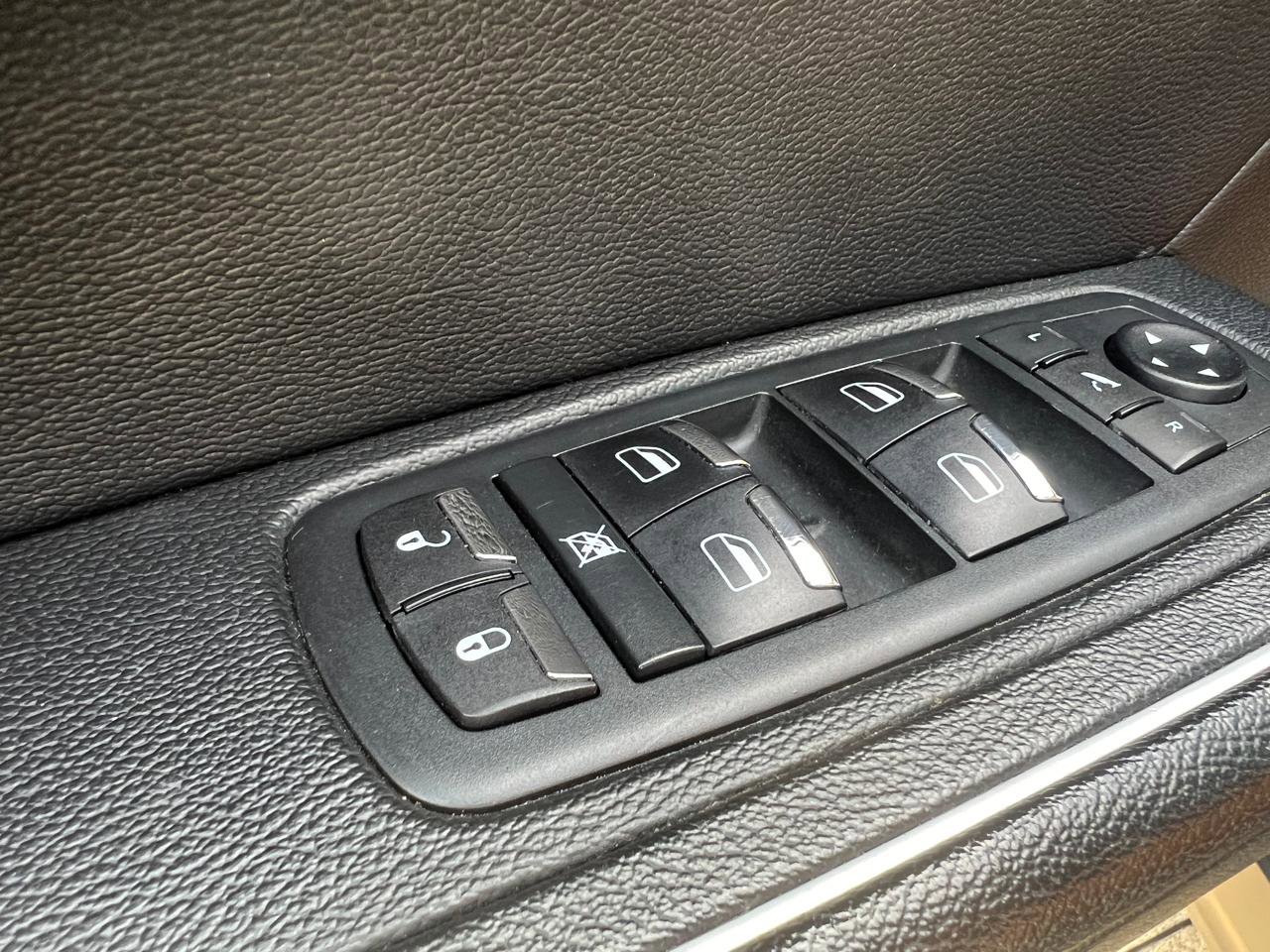 Used 2018 Maserati Levante AWD/4WD image 82