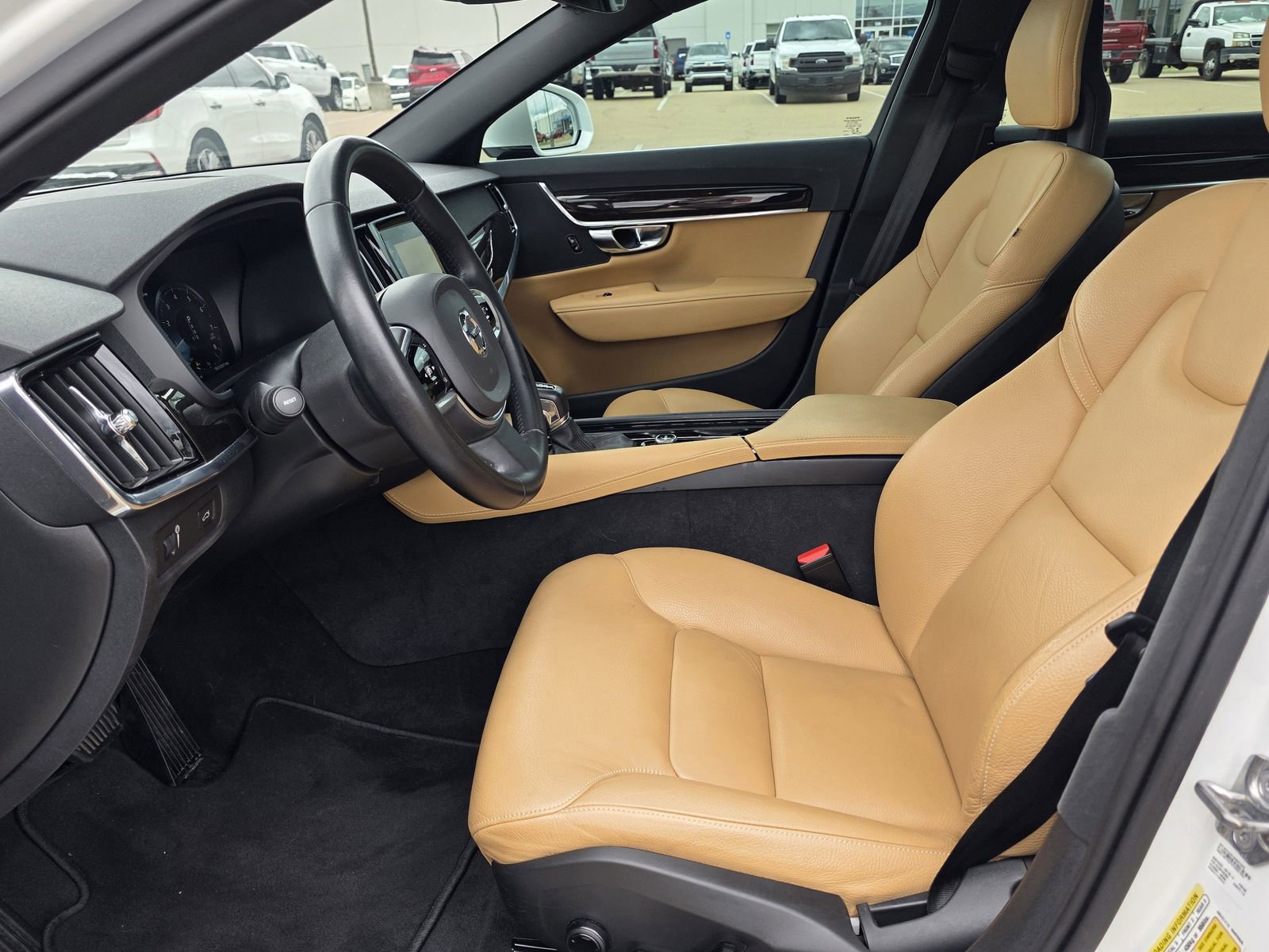 Used 2017 Volvo S90 T6 Momentum w/ Vision Package AWD/4WD image 17