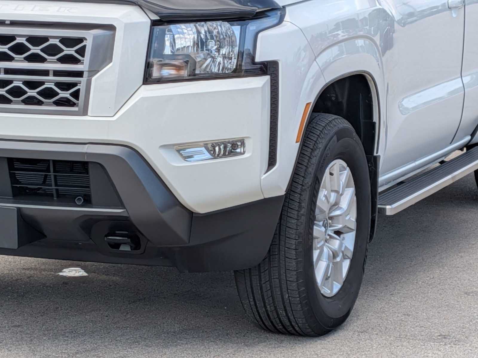 Used 2024 Nissan Frontier SV w/ SV Convenience Package AWD/4WD image 11
