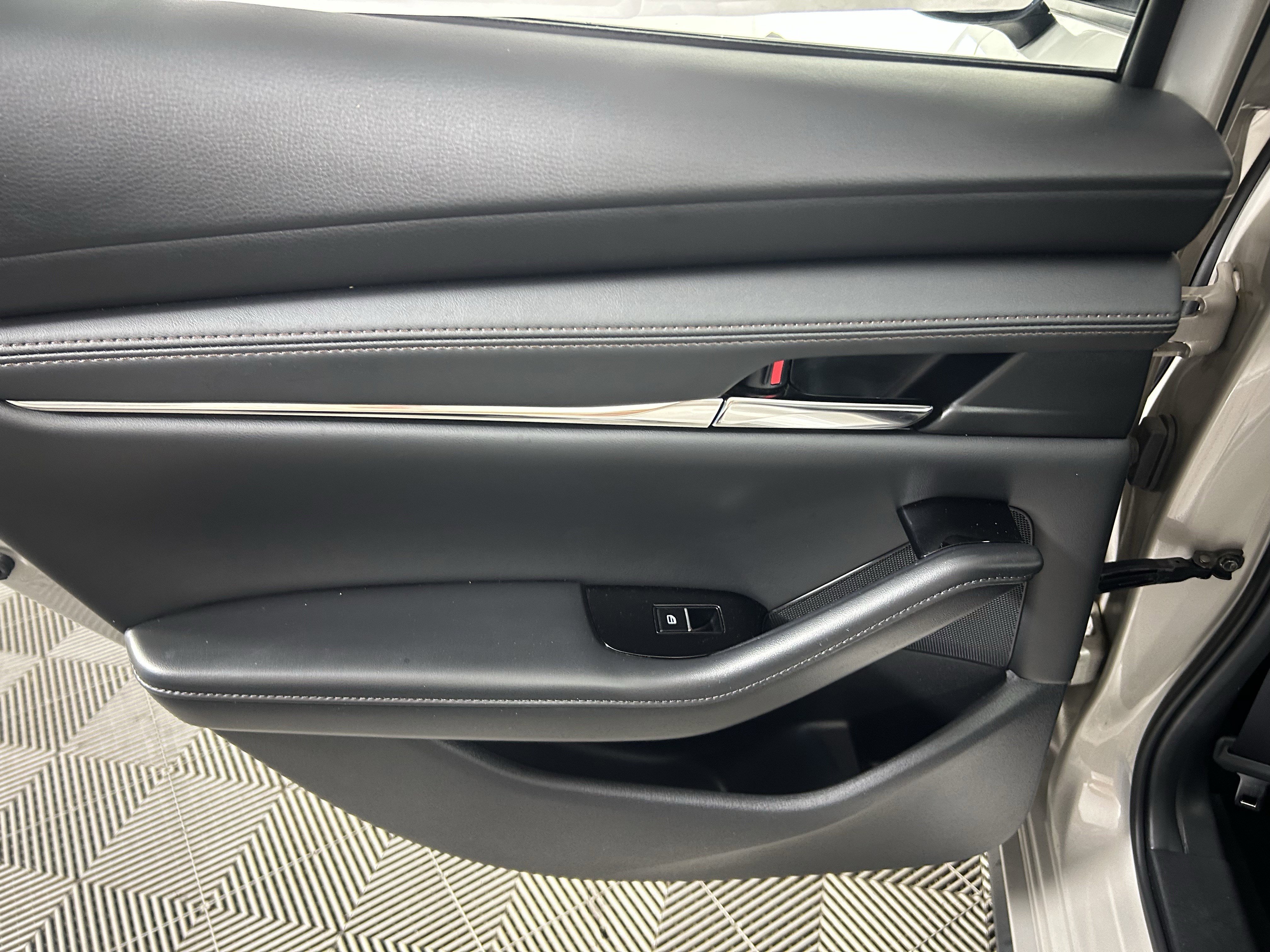 Used 2025 MAZDA MAZDA3 s image 34