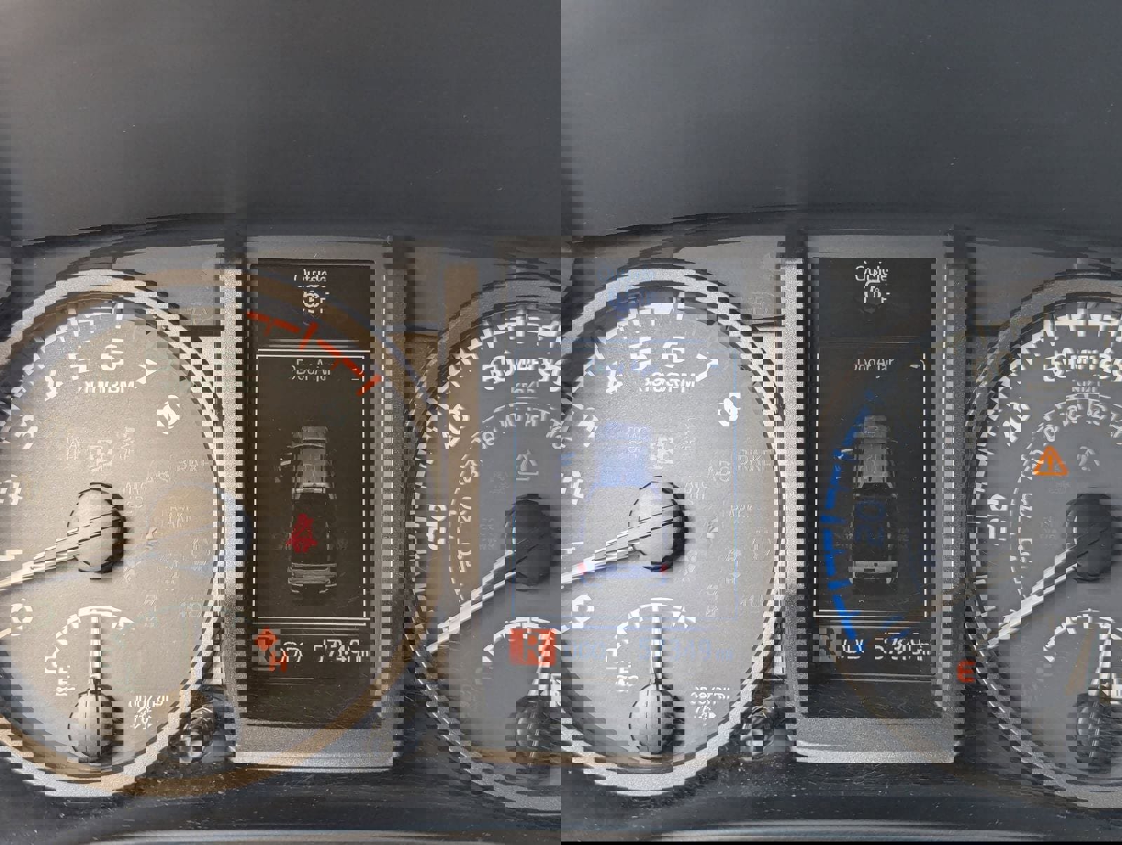 Used 2017 Toyota Tacoma TRD Off-Road w/ Tow Package image 27