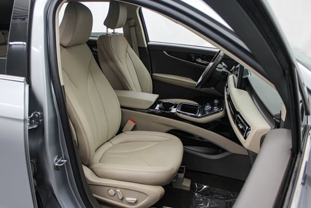 Used 2023 Lincoln Nautilus AWD w/ Premium Package image 22