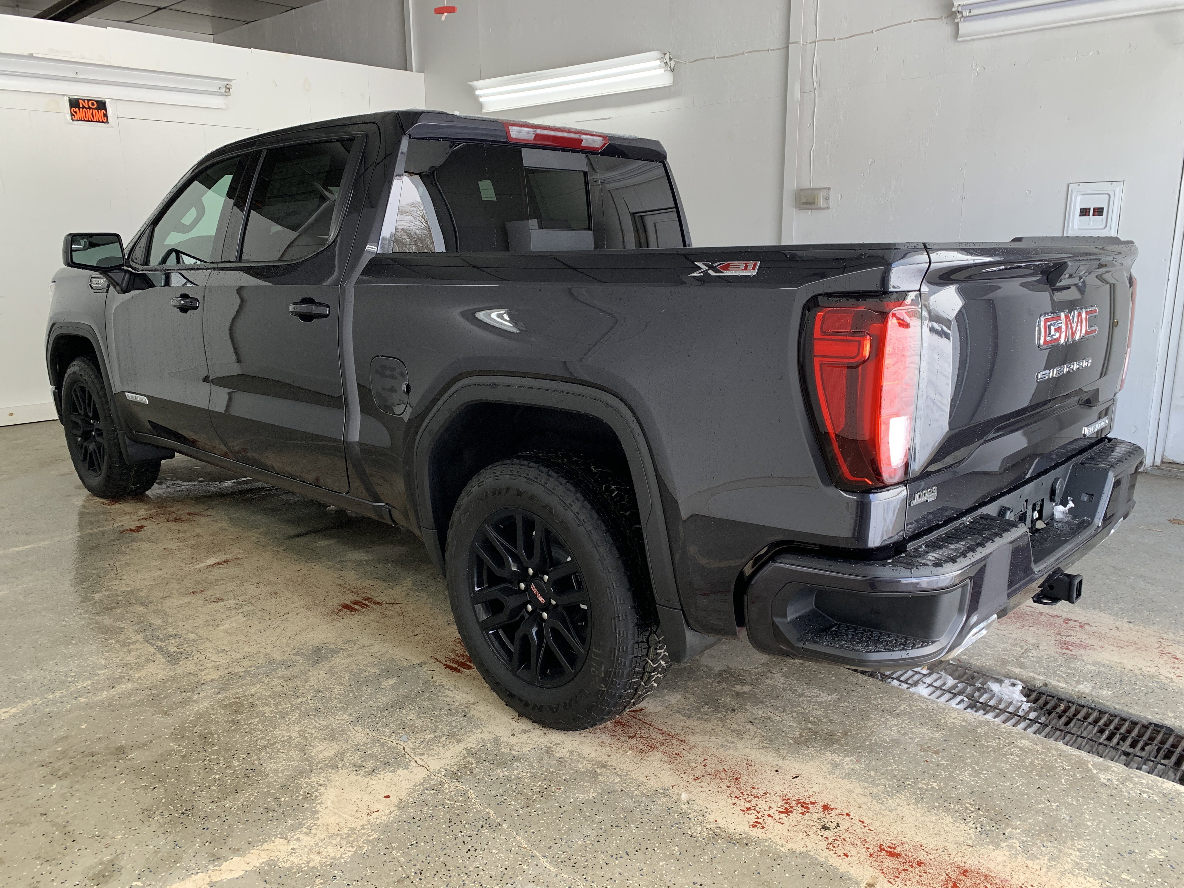 New 2026 GMC Sierra 1500 Elevation image 4