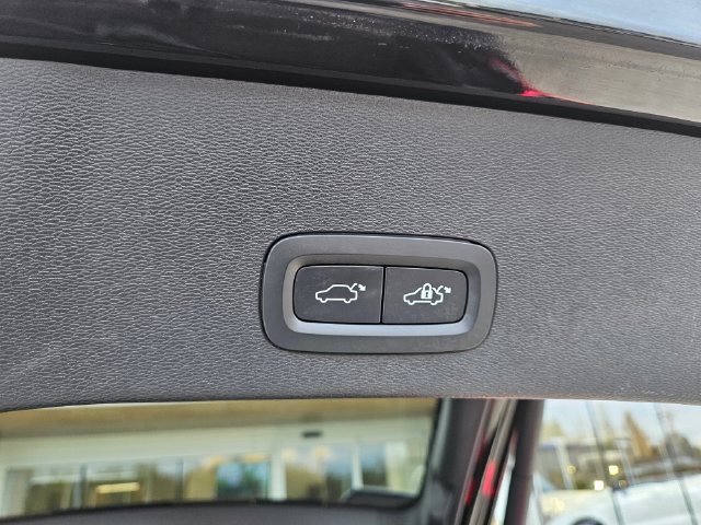 Used 2023 Volvo C40 P8 Recharge Ultimate w/ Protection Package Premier AWD/4WD image 13