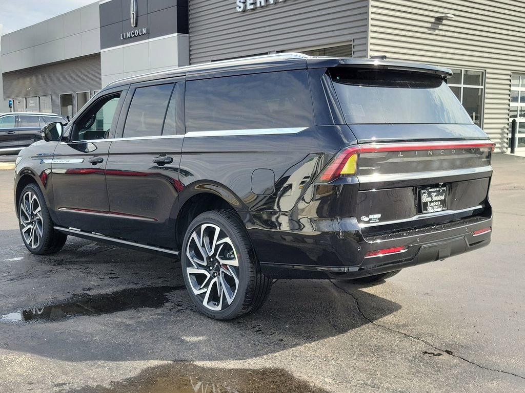 New 2026 Lincoln Navigator L Reserve AWD/4WD image 6