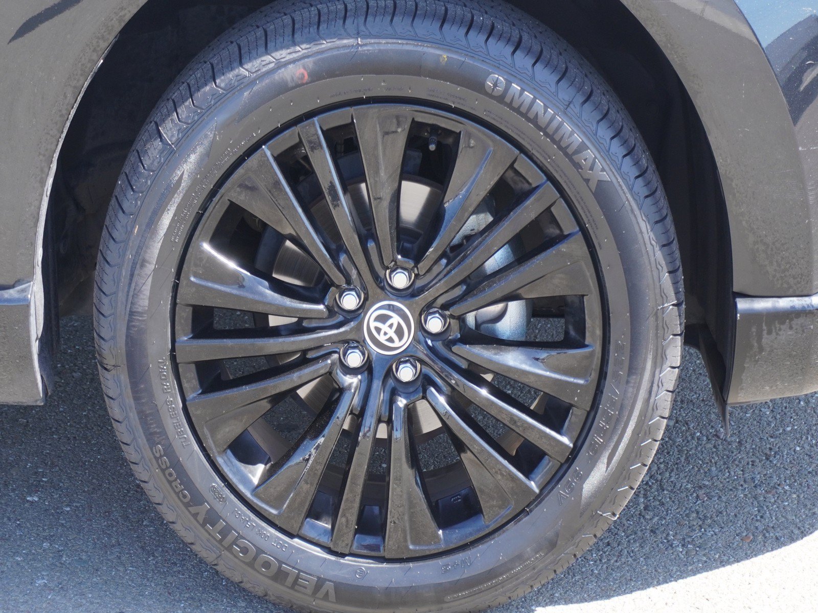 Used 2023 Toyota Venza Nightshade AWD/4WD image 5