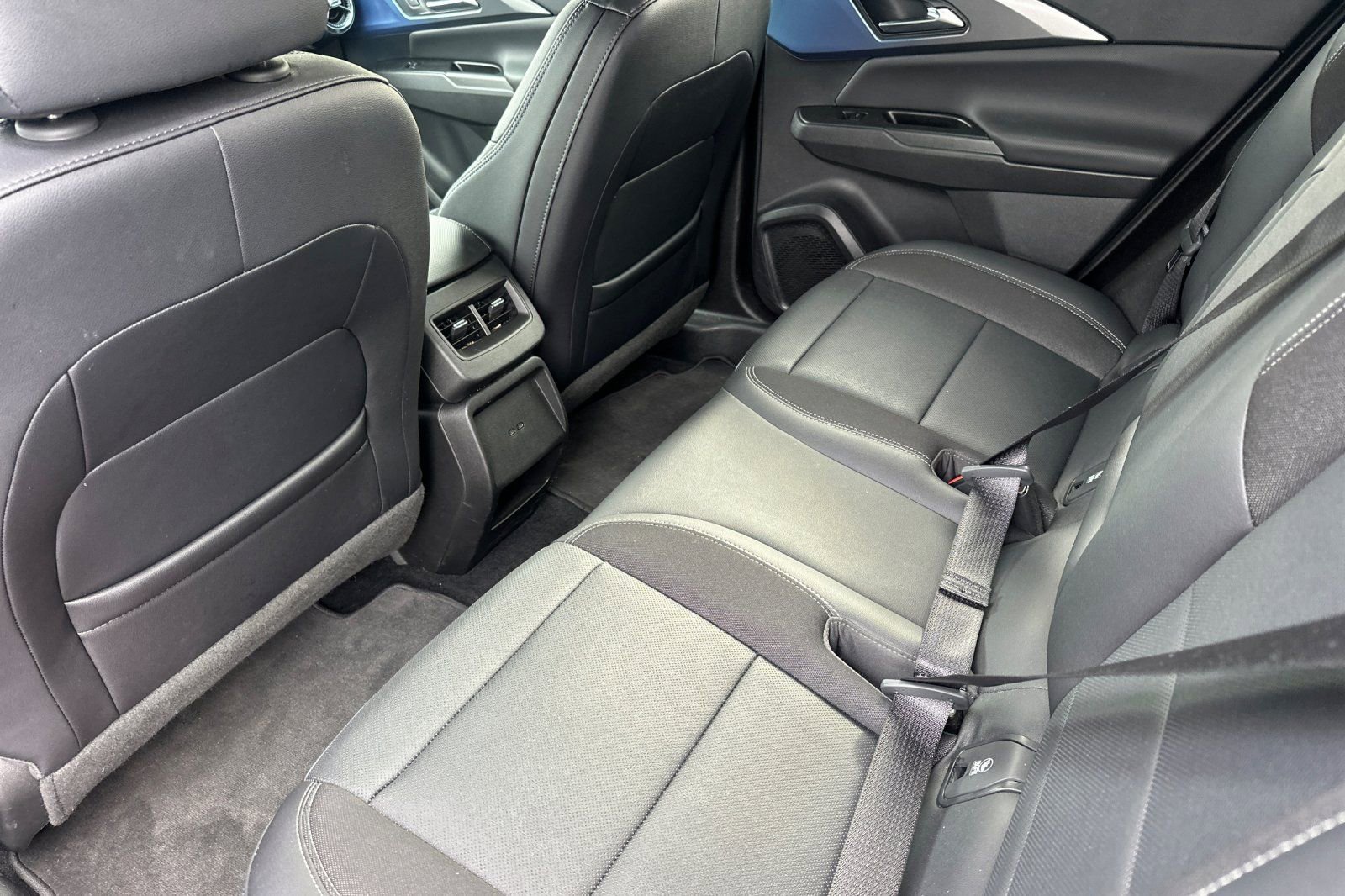 Used 2025 Chevrolet Equinox EV LT w/ Convenience Package FWD image 14