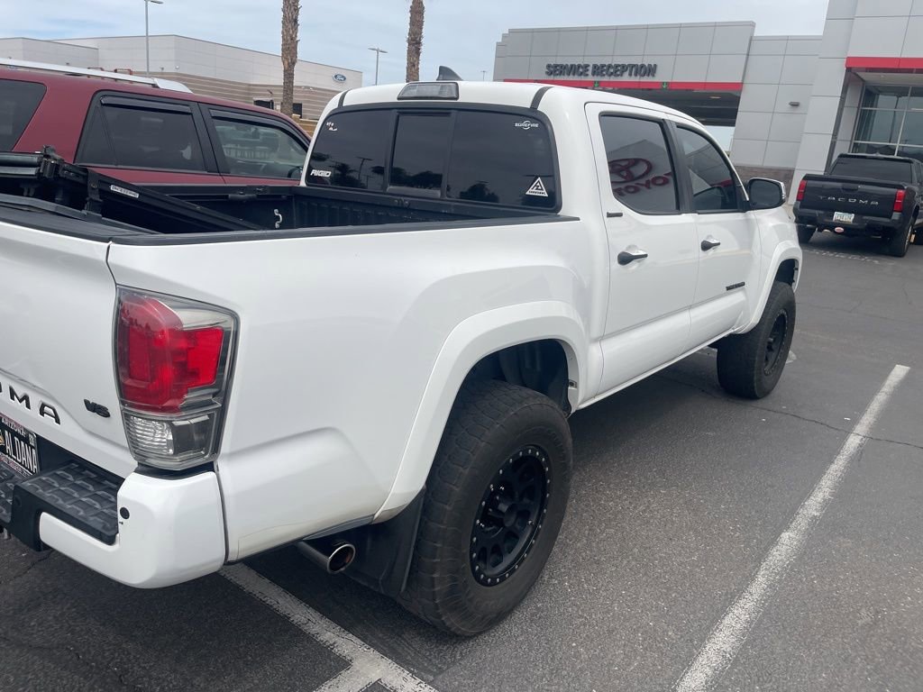 Used 2016 Toyota Tacoma Limited w/ Towing Package AWD/4WD image 8