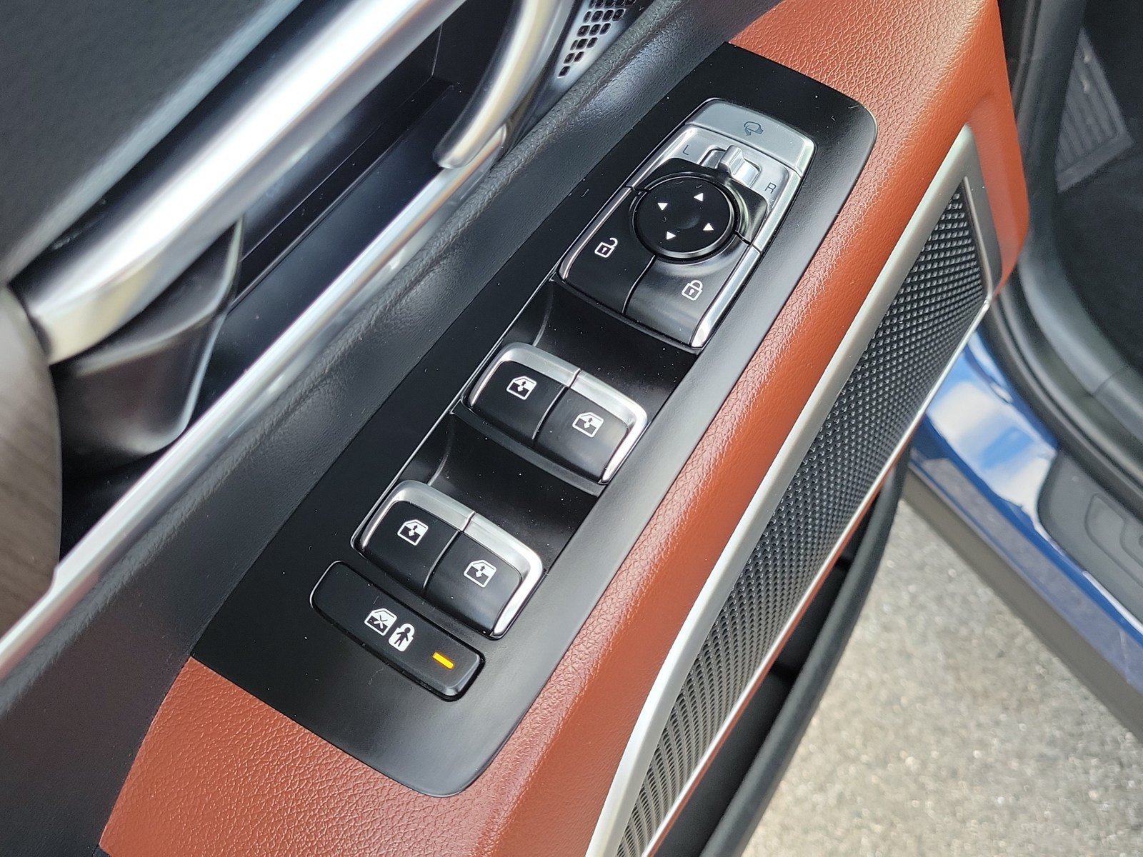Used 2023 Kia Telluride EX FWD image 14