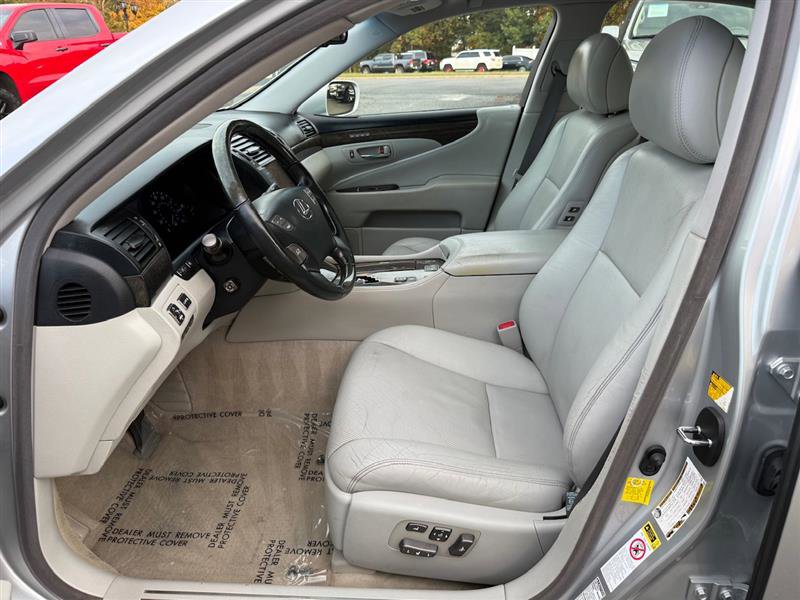Used 2011 Lexus LS 460 SEDAN w/ Comfort Pkg image 29