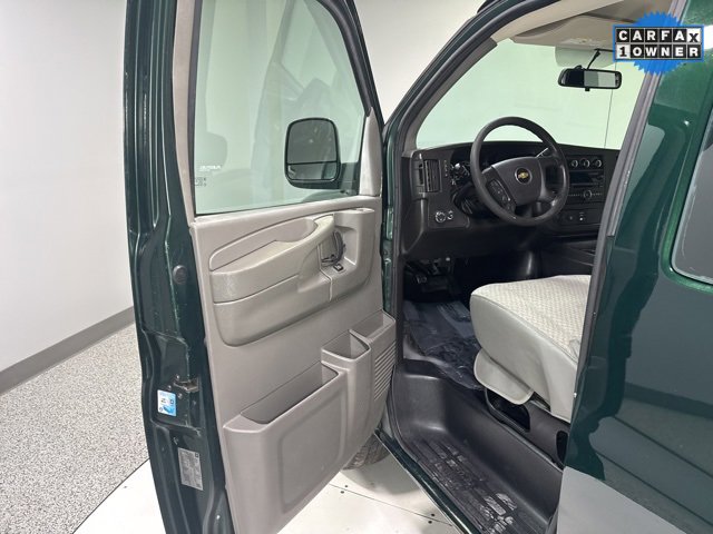 Used 2015 Chevrolet Express 2500 Work Van image 5