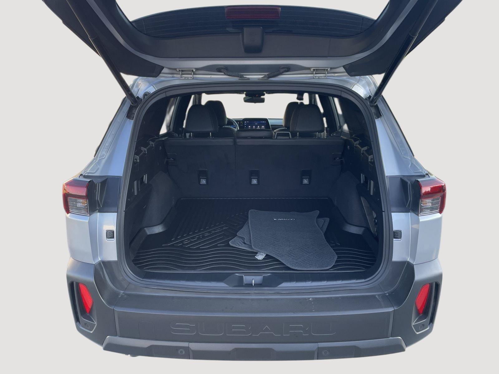 Certified 2026 Subaru Outback Touring AWD/4WD image 7