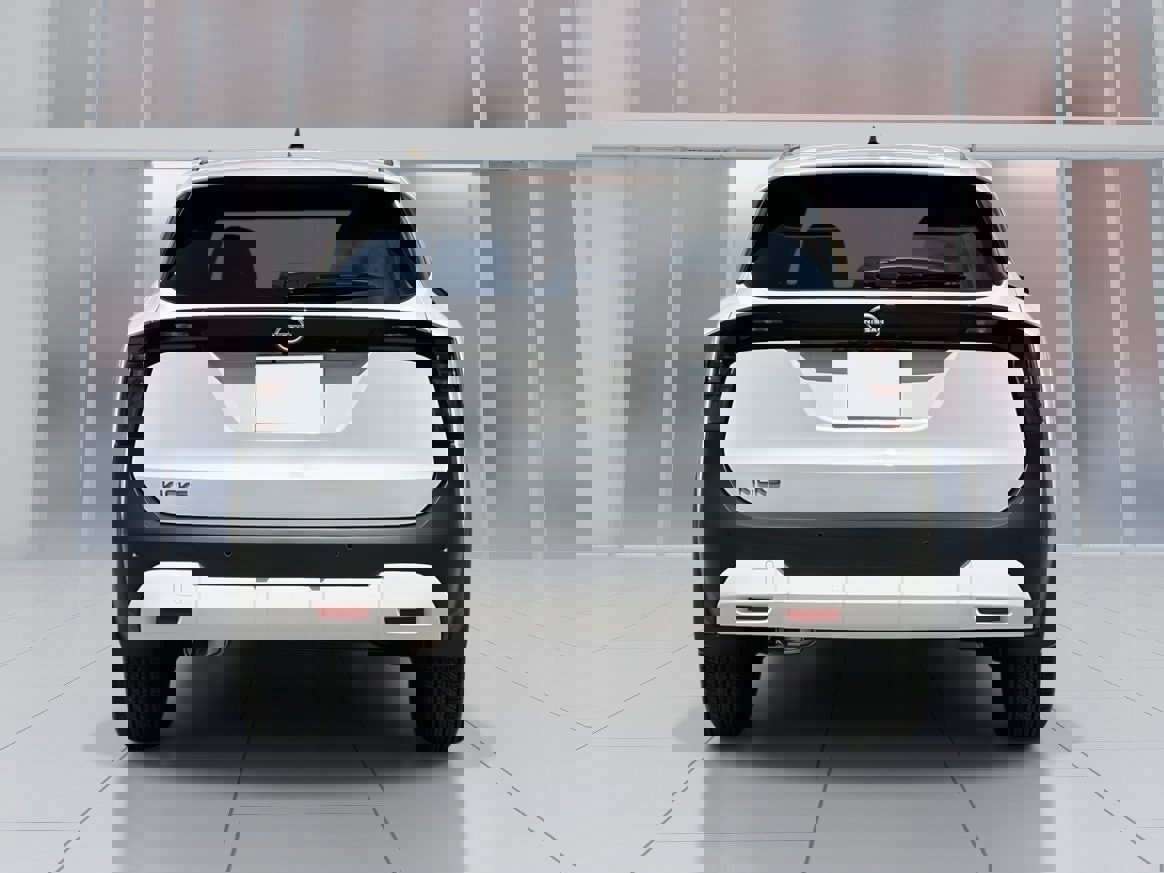 New 2026 Nissan Kicks SV image 3