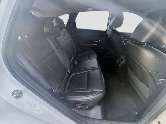 Used 2025 Hyundai Tucson Limited FWD image 29
